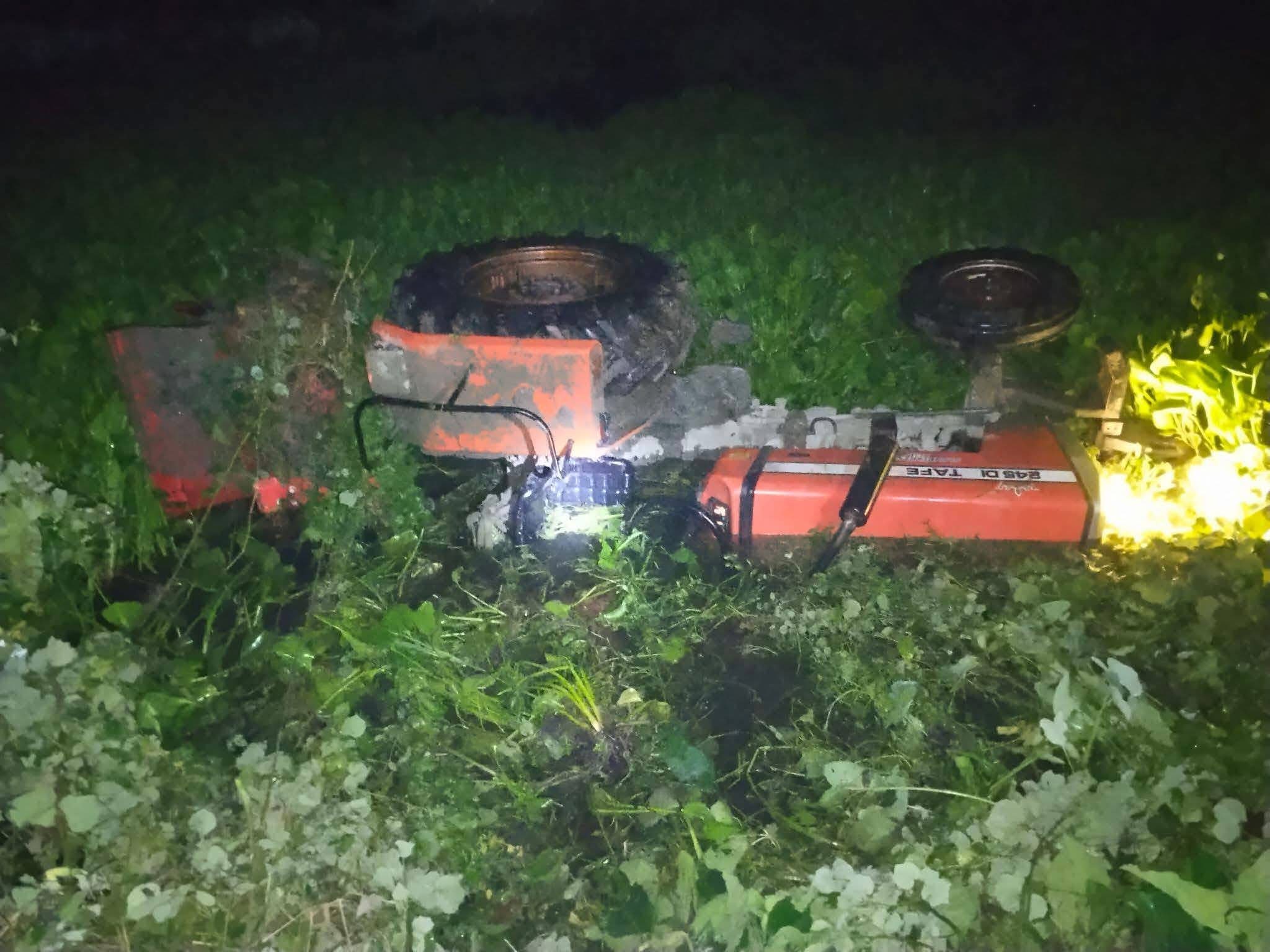 কুলিয়ারচরে ট্রাক্টর উল্টে চালক নিহত
