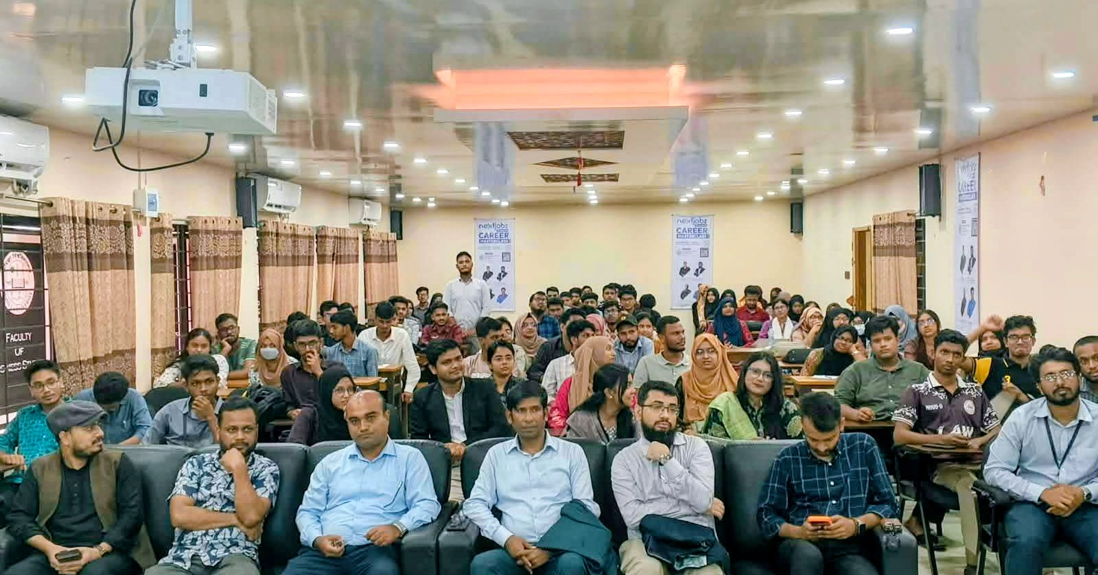 চাকরির বাজারে এগিয়ে থাকার কৌশল নিয়ে কুবিতে 'ক্যারিয়ার মাস্টারক্লাস'