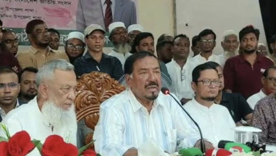 আওয়ামী লীগ দেশের কোষাগার লুণ্ঠন ও অর্থ পাচার করেছে: হাফিজ উদ্দিন আহমদ