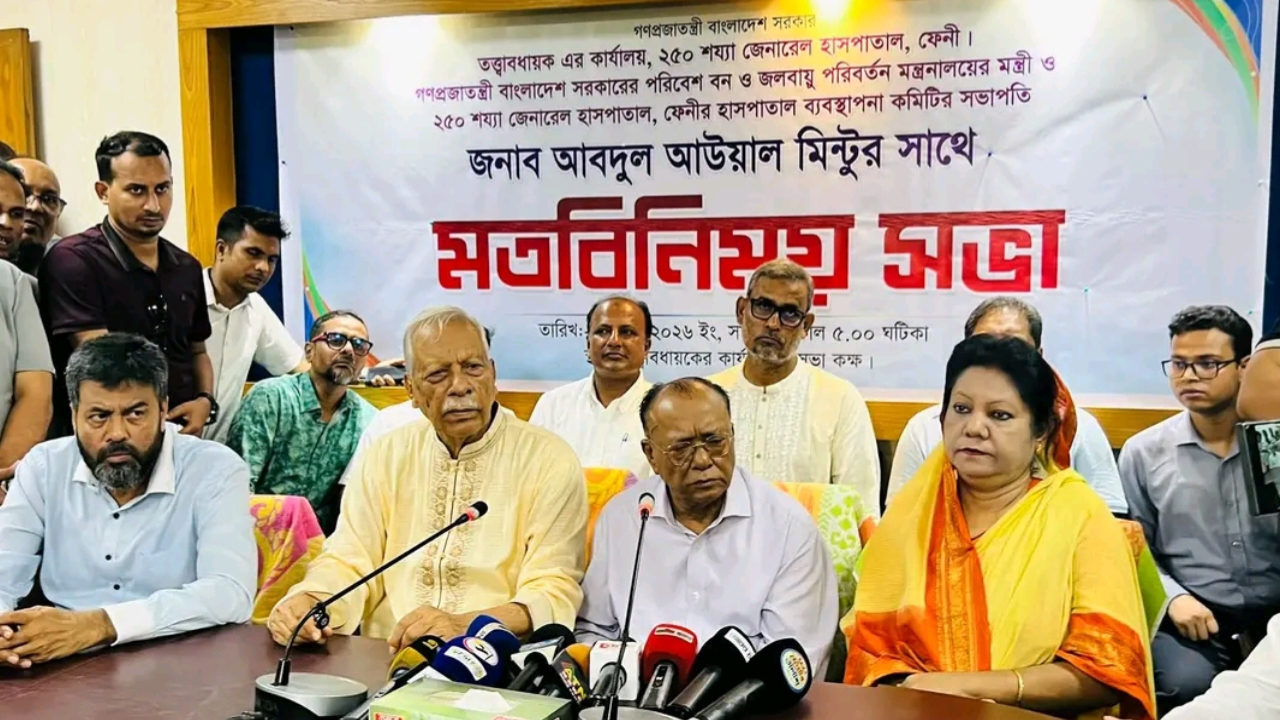 ফেনী জেনারেল হাসপাতালে মন্ত্রী-এমপিদের আকস্মিক পরিদর্শন, মেডিকেল কলেজ প্রতিষ্ঠায় ঐক্যবদ্ধ মন্ত্রী-এমপিরা