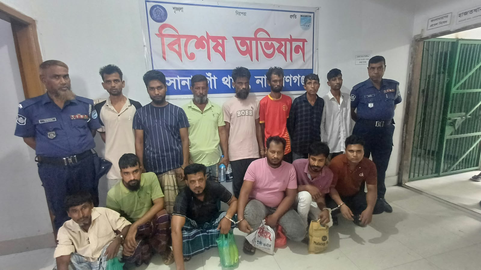 সোনারগাঁয়ে মাদক ও বিভিন্ন মামলায় ১৪ জন গ্রেফতার