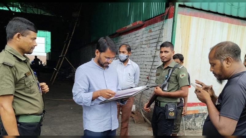 পরিবেশের ছাড়পত্র ও বিএসটিআই অনুমোদন ছাড়া ব্যাটারি উৎপাদন, ধামরাইয়ে কারখানাকে ১ লাখ টাকা জরিমানা