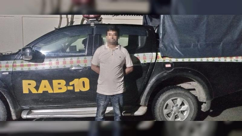 সরকারি কর্মকর্তাদের নামে ভুয়া হোয়াটসঅ্যাপ খুলে প্রতারণা: ভাঙ্গা থেকে র‍্যাবের জালে আতিয়ার দর্জি