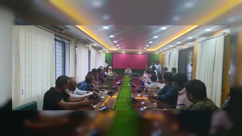 কালিহাতীতে নবাগত ইউএনও ফারজানা আক্তারের সঙ্গে সাংবাদিকদের মতবিনিময় সভা