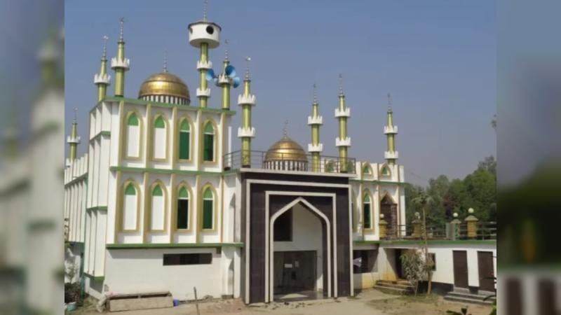 ভূঞাপুরের পলিশা বায়তুন নূর জামে মসজিদ: এক কোটি ১০ লাখ টাকায় নির্মিত দৃষ্টিনন্দন স্থাপনা 