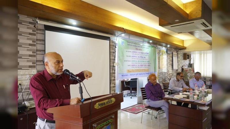 শিক্ষার্থীদের পুষ্টি নিরাপত্তা নিশ্চিতে বাকৃবির খামারগুলোর উৎপাদনশীলতা বাড়াতে হবে: উপাচার্য