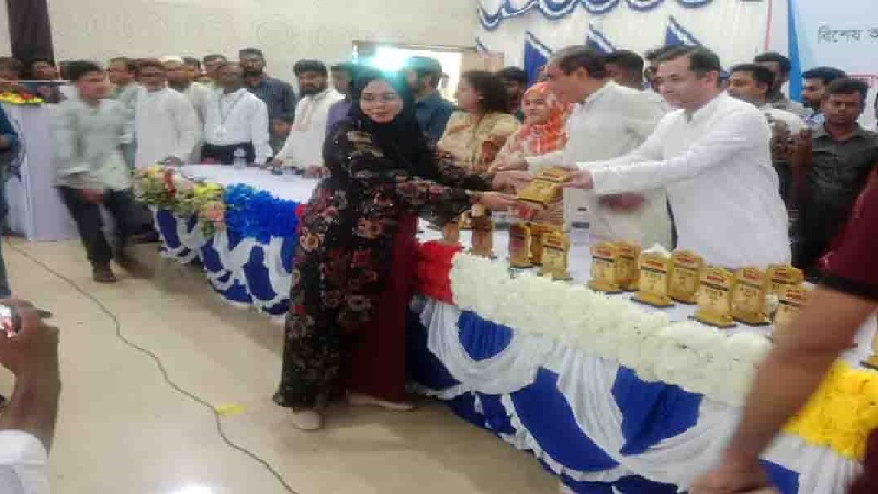 শুধু জি.পি.এ-৫ পেলেই চলবেনা ভাল মানুষ হয়ে, দেশের সেবা করতে হবে:  ইয়াসের খান চৌধুরী এম.পি