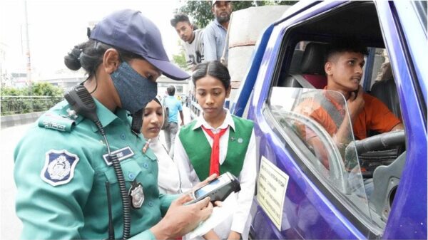 দুইদিনেই রাজধানীর সড়কে কোটি টাকার জরিমানা